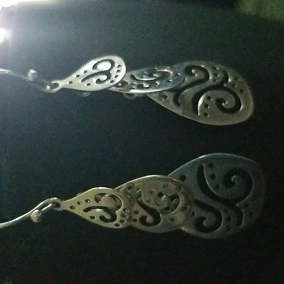 Silpada .925 Sterling Silver Triple Teardrop Free Falling Cutout Earrings W2299 - Picture 4 of 6